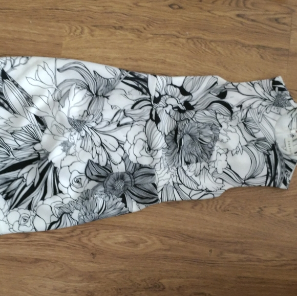 KEEPSAKE THE LABEL | White Floral Print Dress - Picture 10 of 11